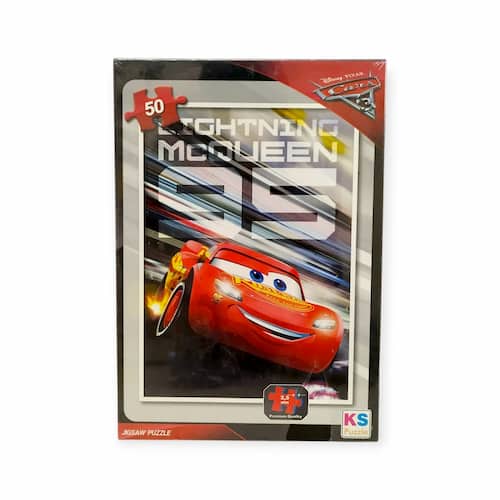 ספידי מקווין מגיע אליכם לסלון עם פאזל מכוניות Pixar דיסני.